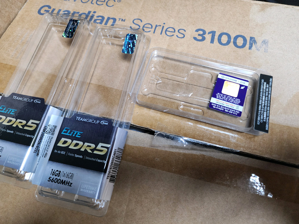 9800X3D RTX5080 32GB 2TB 컴퓨터 입니다 이미지