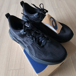 265 2E 와이드 새제품) 아식스 노바블라스트 5 블랙 런닝화 러닝화 이미지