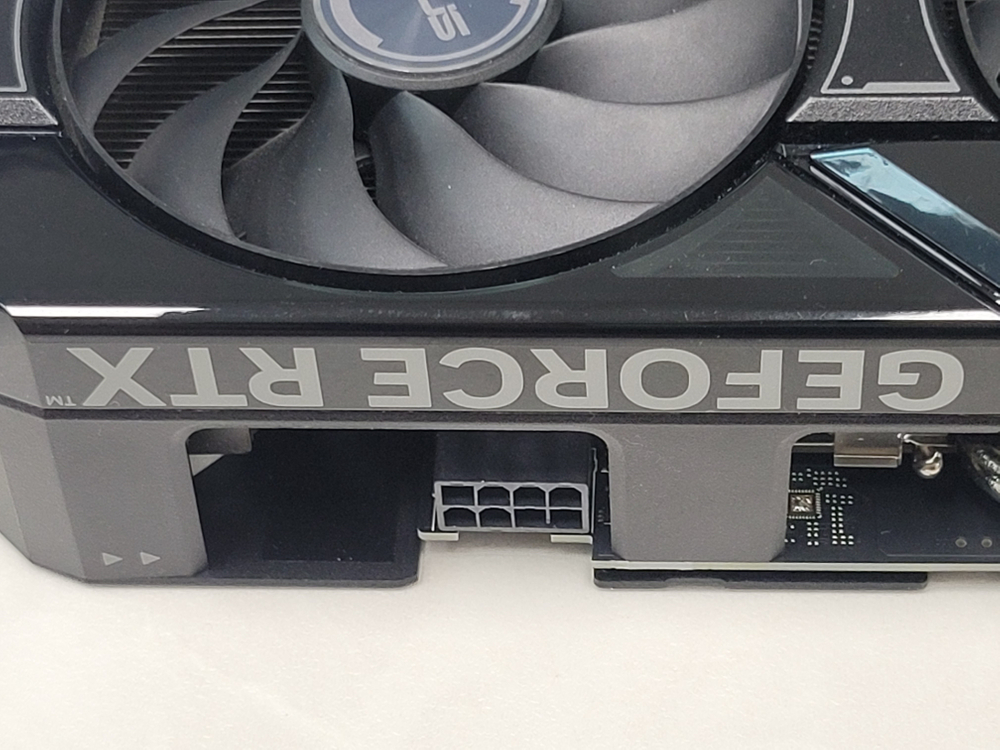 ASUS DUAL 지포스 RTX 4060 O8G OC D6 8GB 이미지