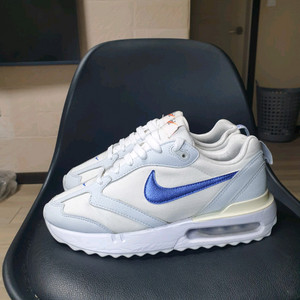 나이키 에어쿠션 운동화 240 이미지