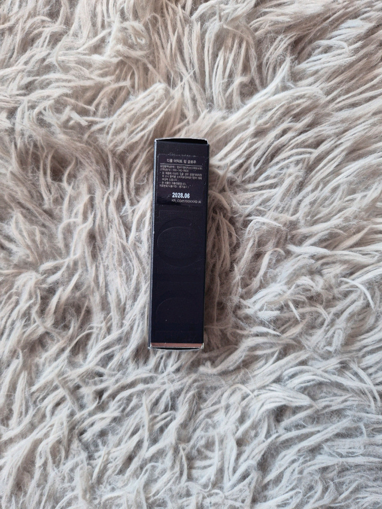 디올 어딕트 립 글로우 001 핑크 이미지