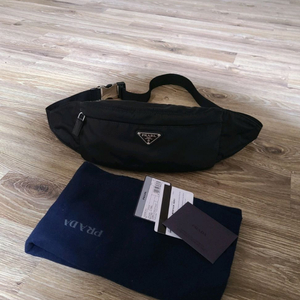 프라다 벨트백 힙색크로스백숄더백테수토호보백가방백팩구찌루이비통디올샤넬생로랑셀린느에르메스버버리로로피아나델보 이미지