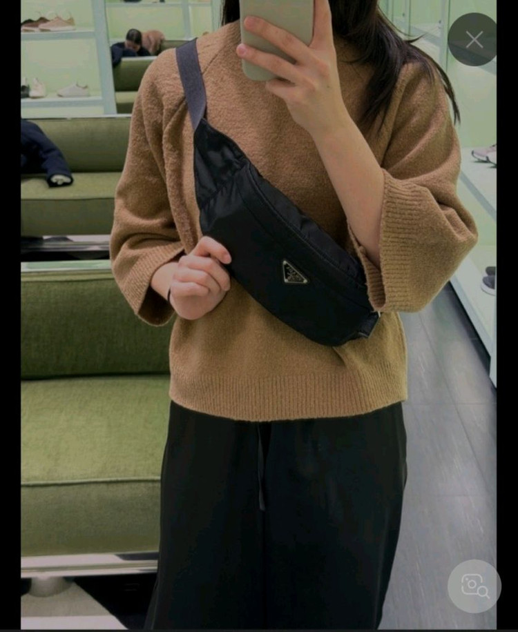 프라다 벨트백 힙색크로스백숄더백테수토호보백가방백팩구찌루이비통디올샤넬생로랑셀린느에르메스버버리로로피아나델보 이미지