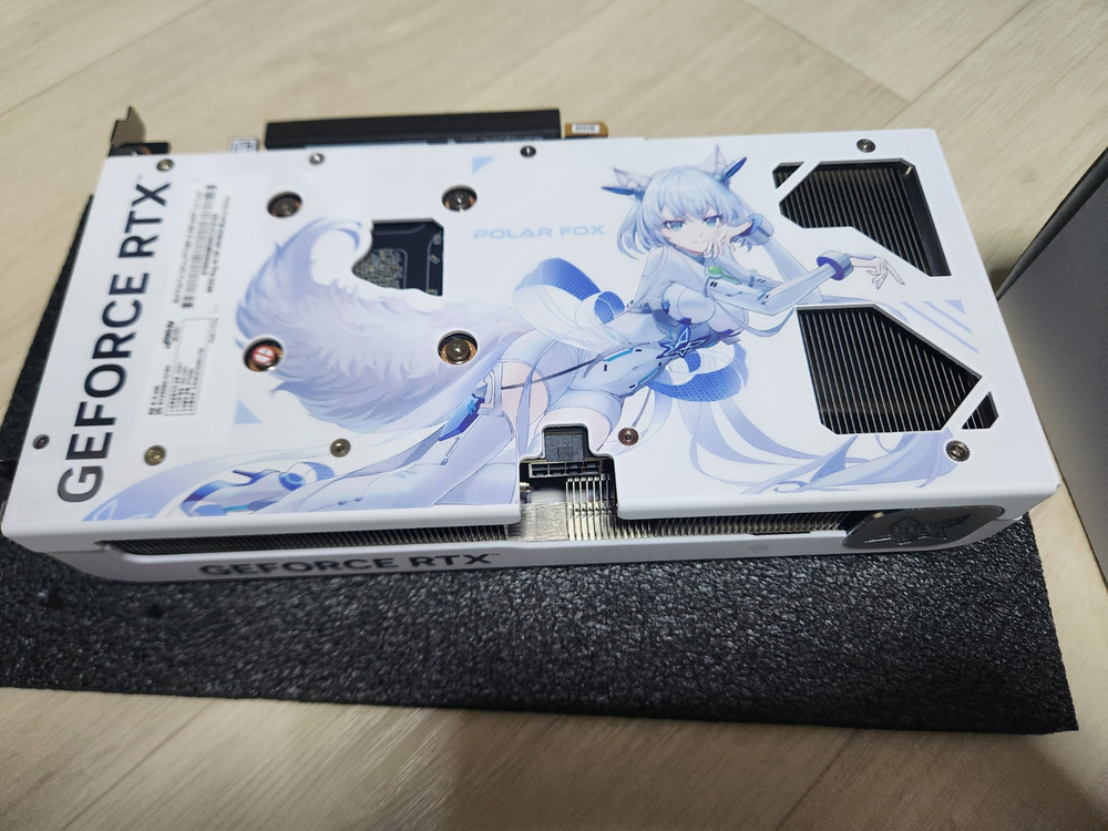 MANLI 지포스 RTX 5060 Polar Fox D7 OC 8GB 대원씨티에스 이미지