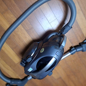 대형 LG 유선 청소기 이미지