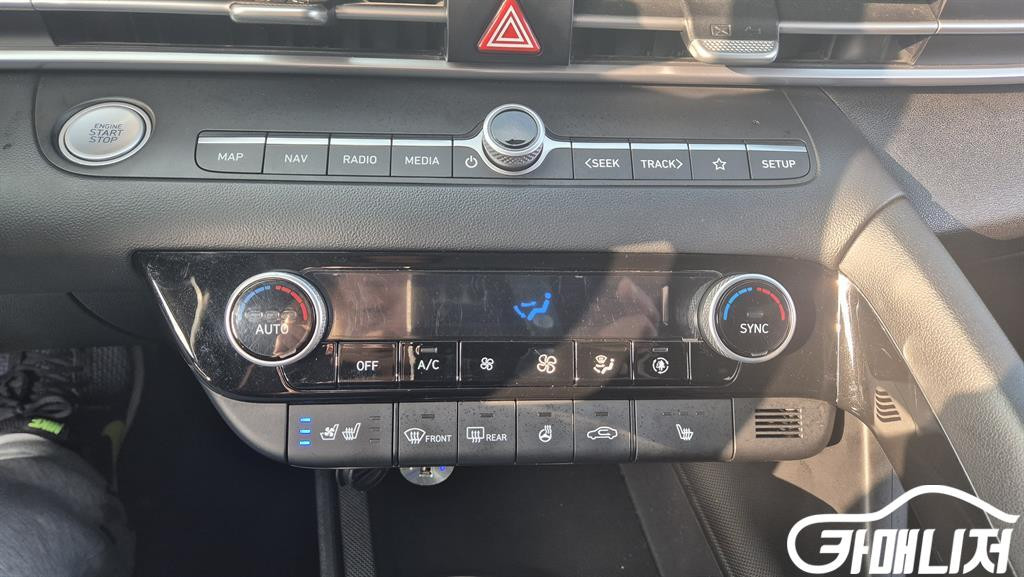 [현대]아반떼 (CN7) 1.6 LPI 모던 (5인승) #4월특가 이미지