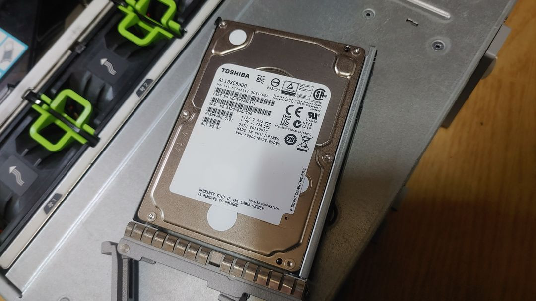 Cisco 시스코 UCS-C420M3 4CPU 서버 이미지