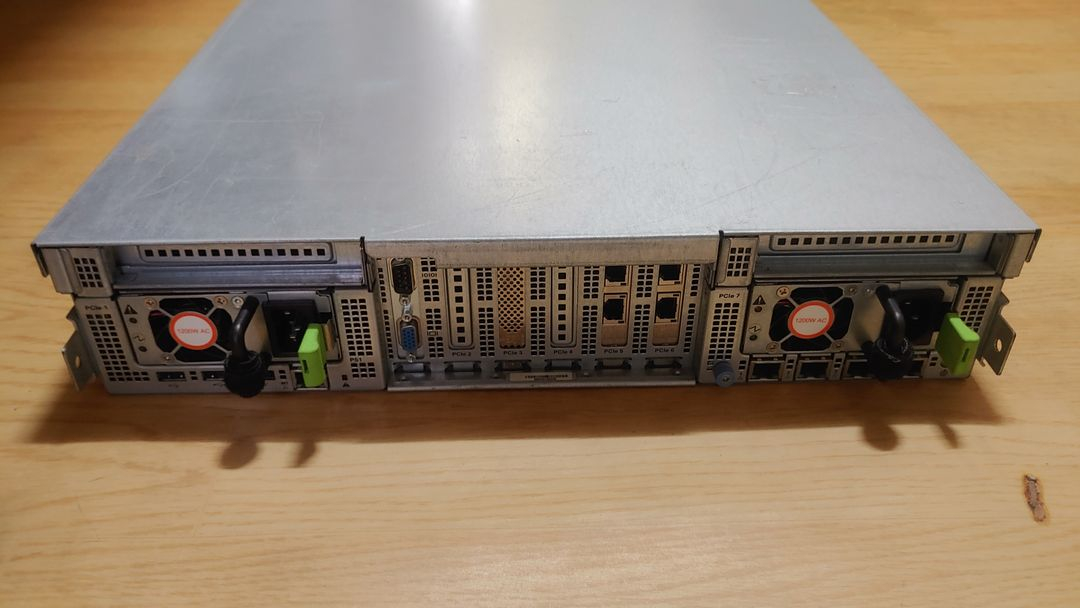 Cisco 시스코 UCS-C420M3 4CPU 서버 이미지