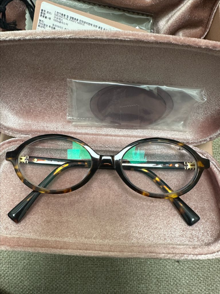 미우미우 리가드 선글라스 이미지