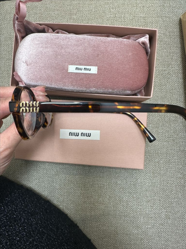 미우미우 리가드 선글라스 이미지