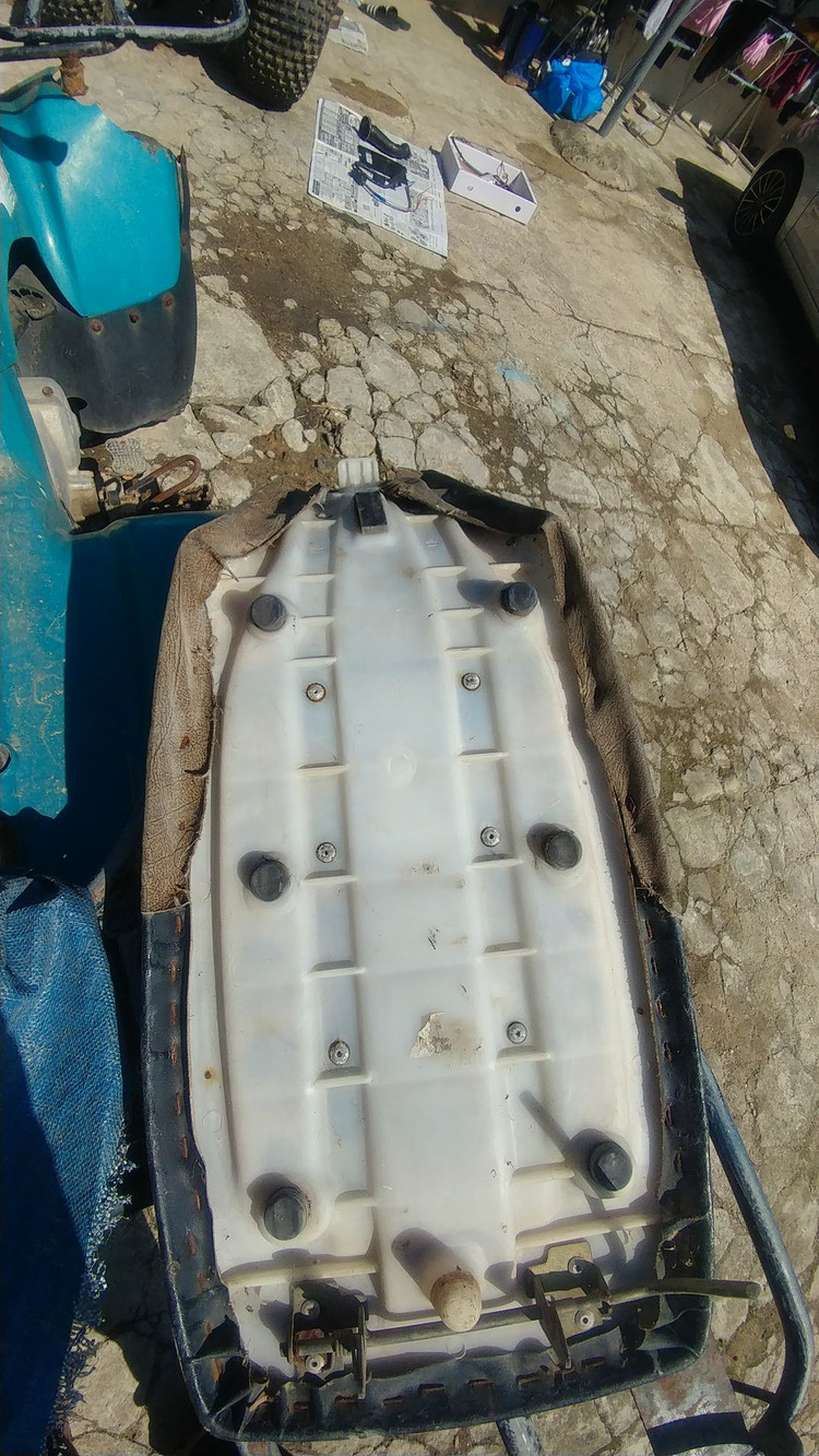 스즈키 LT160 ATV 시트 이미지