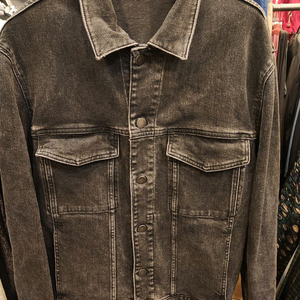 띠어리 흑청 데님 트러커 이미지