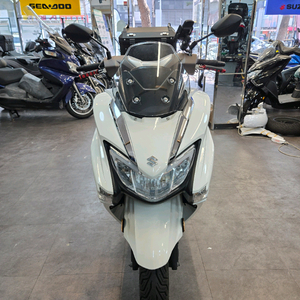 스즈키 버그만스트리트 125 EX화이트 중고판매 이미지