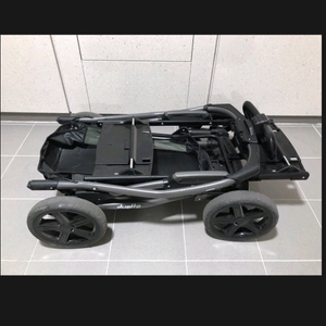 쌍둥이 유모차 이미지