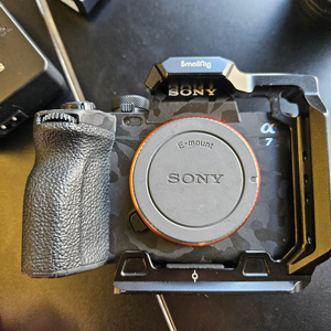 소니 a7m4 스몰리그 하프케이스 외 이미지