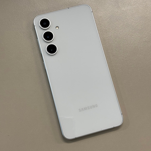 갤럭시S24FE 실버색상 256용량 미파손 무잔상 특AAA급 상태좋은단말기 이미지