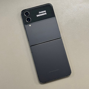 갤럭시Z플립4 블랙색상 256용량 미파손 무잔상 가성비 꿀매물 서브용 배달용 게임용 추천 이미지