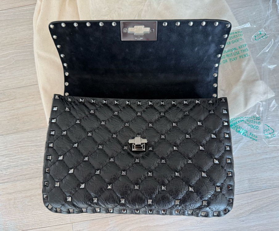 발렌티노 락스파이크 미디움 이미지