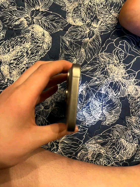 아이폰 15프로 티타늄 256기가 이미지