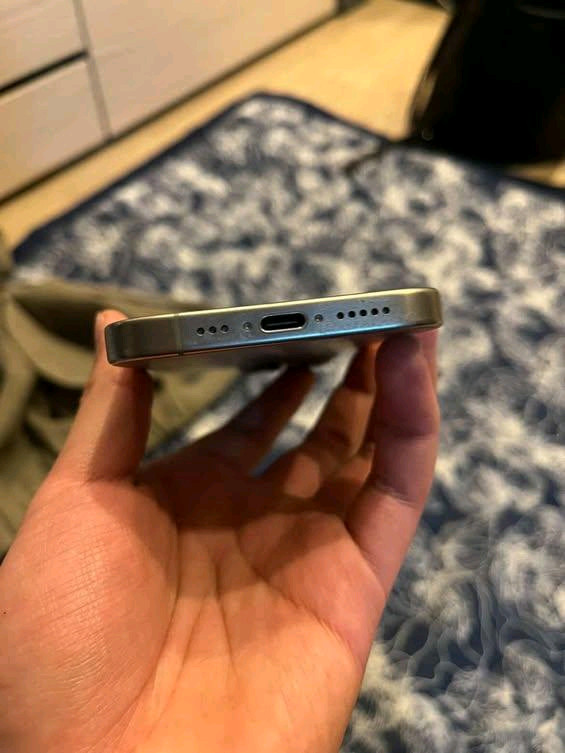 아이폰 15프로 티타늄 256기가 이미지