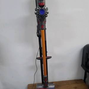 다이슨 V8 앱솔루트 무선청소기(삼성배터리교체>43분 연속작동,별도거치대 포함,전체해체하여 Cleaning완) 이미지