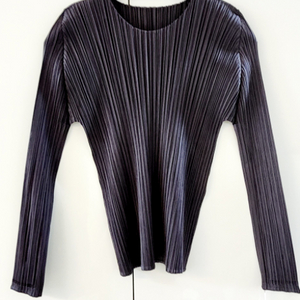 플리츠플리즈 긴팔 이미지