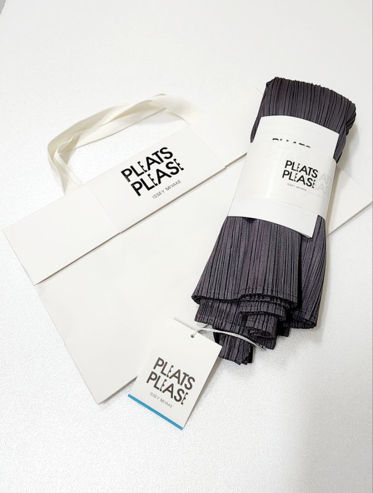 플리츠플리즈 긴팔 이미지