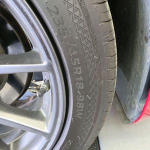 전기차 235/45R18 타이어 아이온ev 18인치 이미지