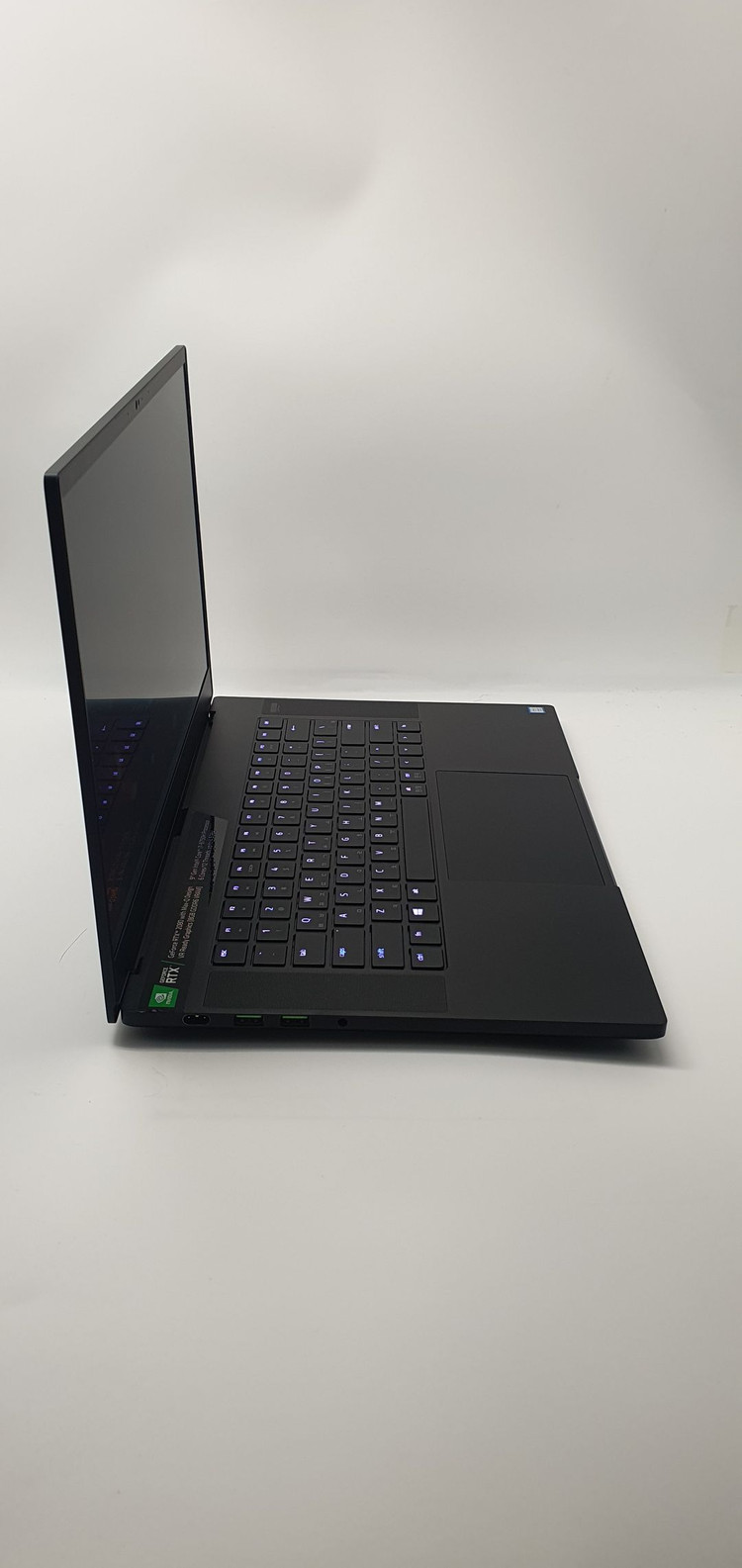 [최저가]레이저블레이드 15인치 게이밍노트북(i7-9th/2080/램32GB/240Hz) 이미지