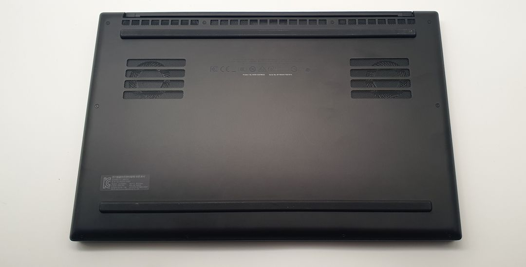 [최저가]레이저블레이드 15인치 게이밍노트북(i7-9th/2080/램32GB/240Hz) 이미지