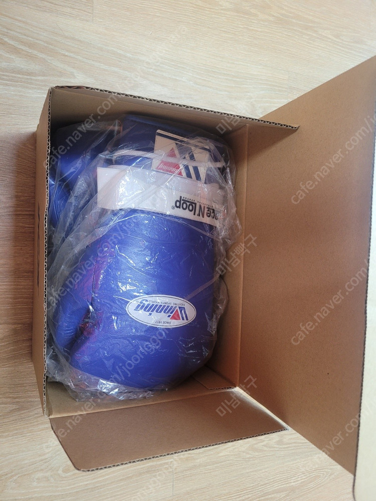 위닝글러브 12온스 블루 레이스 팝니다. 이미지