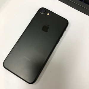 아이폰7 128GB 블랙 중고폰 배터리100% 사진폰 카메라폰 인스타 레트로감성 213118 이미지