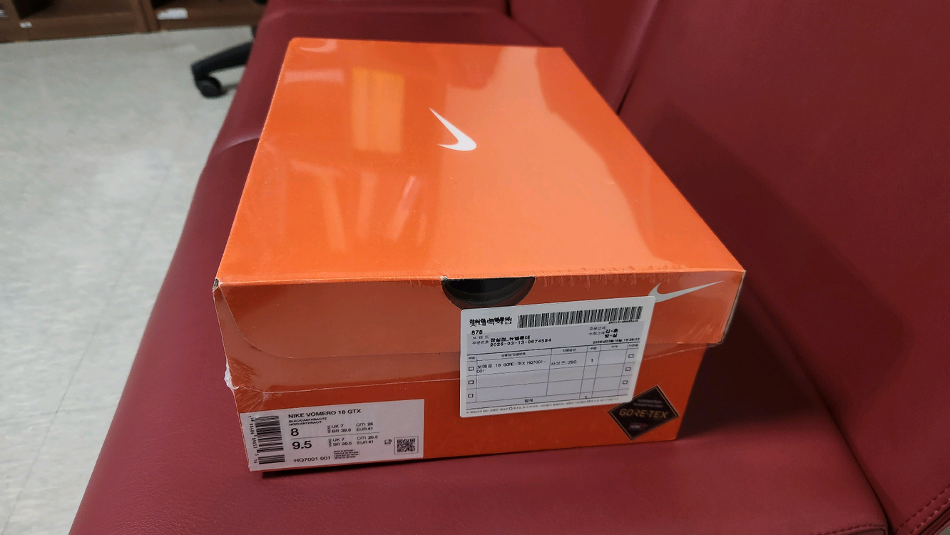 나이키 보메로 18 고어텍스 260mm 이미지