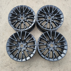 올뉴 제네시스G80 18인치 RG3 중고휠 블랙휠 팝니다 / 제네시스G70 K8 그랜져HG 이미지