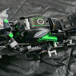 레고 42170 테크닉 가와사키 닌자 H2R 판매합니다 이미지