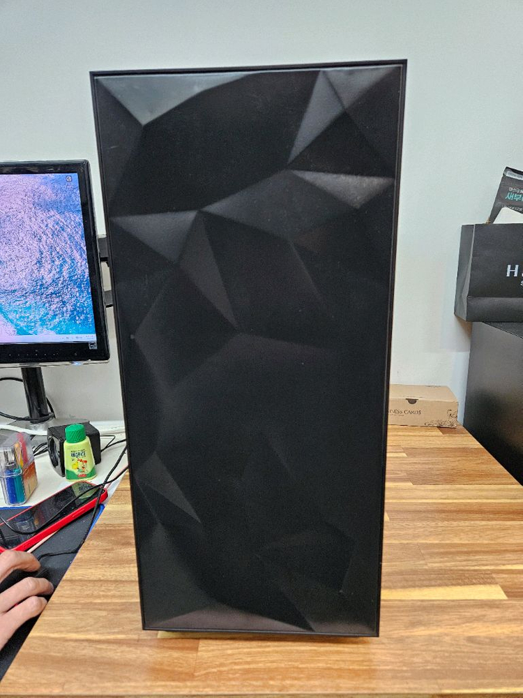 사무용 게이밍 PC 본체 이미지