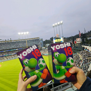 LA 다저스 야마모토 x 닌텐도 요시 한정판 보블헤드 이미지