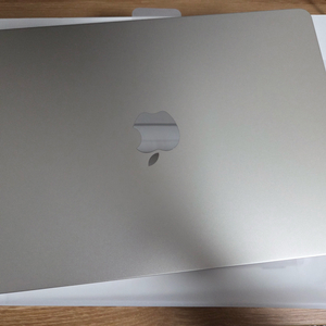 맥북에어13 m4 256 스타라이트 신품급(올해 2월 구매, 사이클 2) 이미지