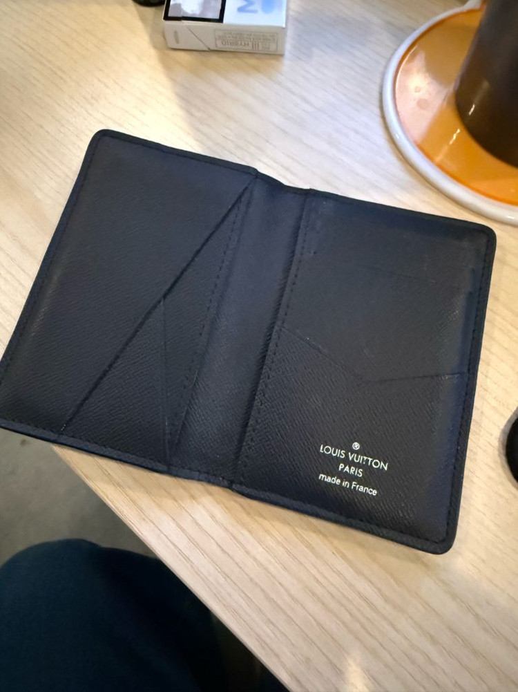 루이비통 포켓 오거나이저 카드지갑 이미지