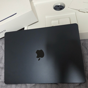 m4 맥북에어 15인치 미드나잇 16/256 최상급(사이클 9) 이미지