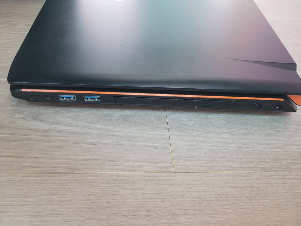 (급처 네고가능) GTX1060 게이밍 노트북 컴퓨터 이미지