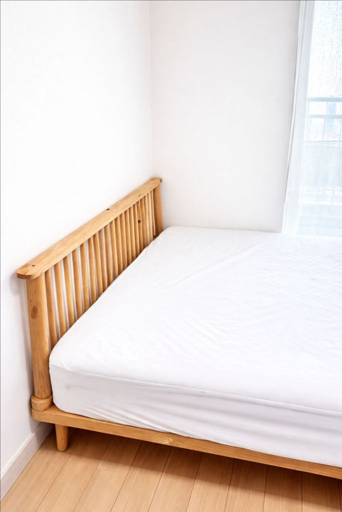 원목 침대프레임 매트리스 세트 이미지