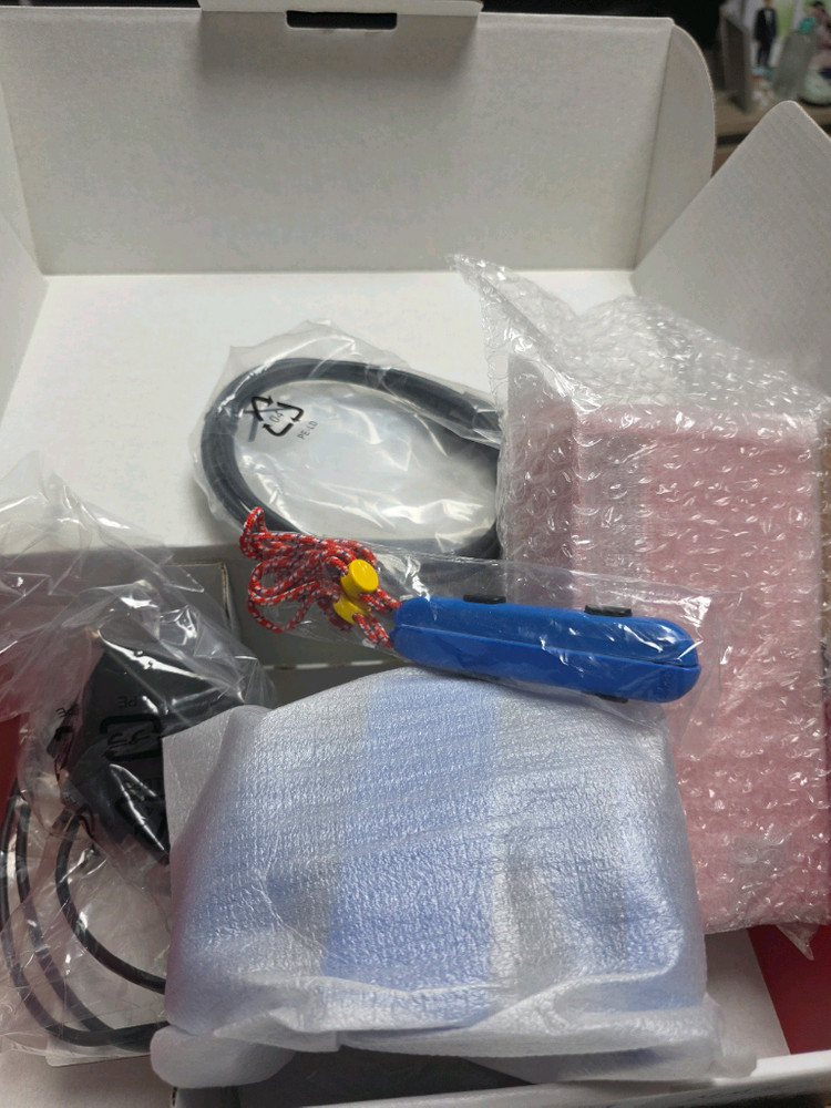 닌텐도 마리오 레드 블루 에디션 프로콘 제노블레이드 에디션팜 이미지