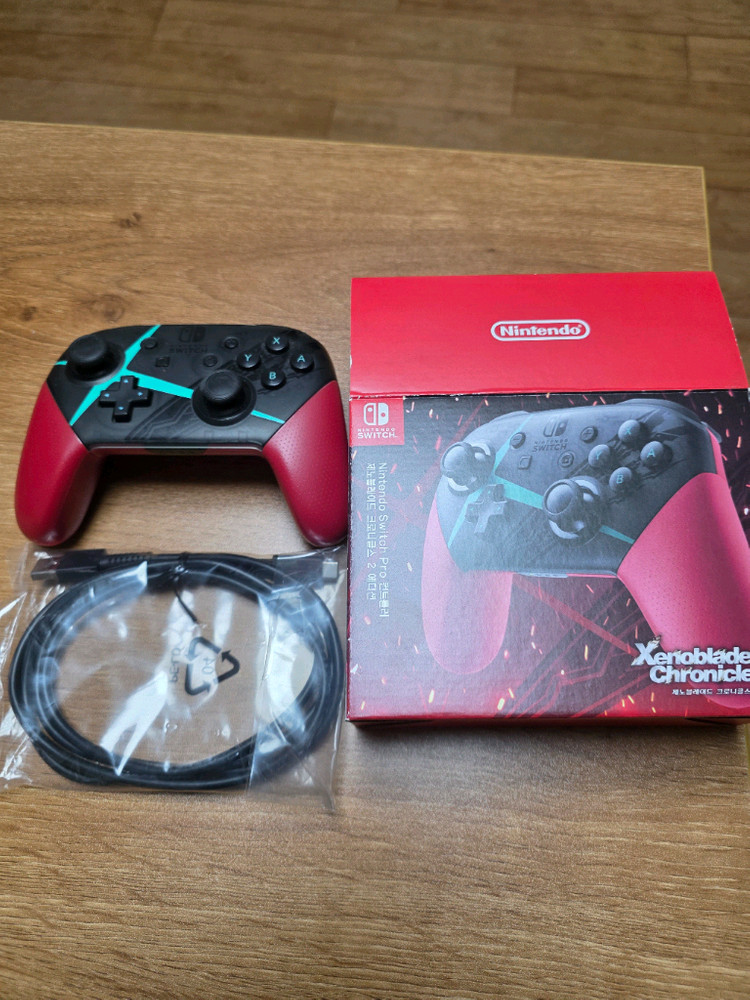 닌텐도 마리오 레드 블루 에디션 프로콘 제노블레이드 에디션팜 이미지