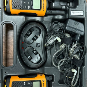 모토로라 무전기 2세트 총4개 이미지