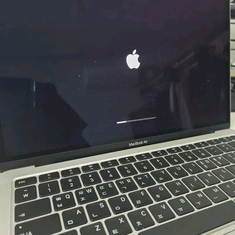 맥북 에어2020 이미지