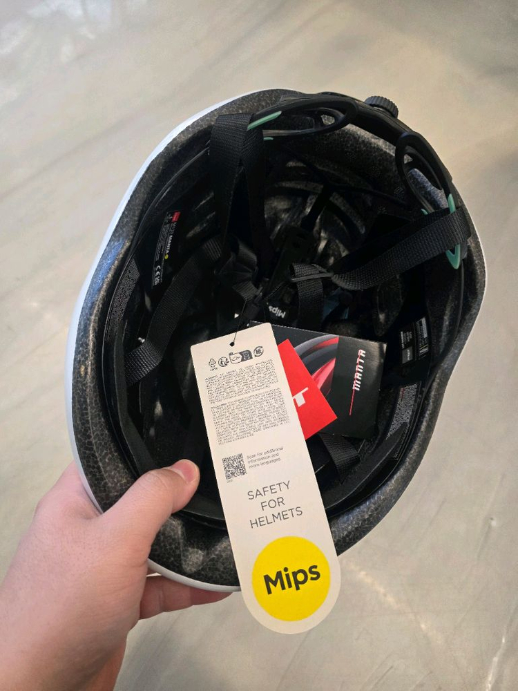 자전거 헬멧 MET 만타 MIPS 이미지