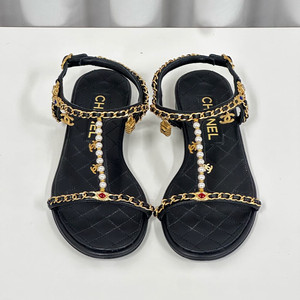(풀구성)샤넬 퀼팅 체인 진주 장식 샌들 블랙 36.5 사이즈 이미지
