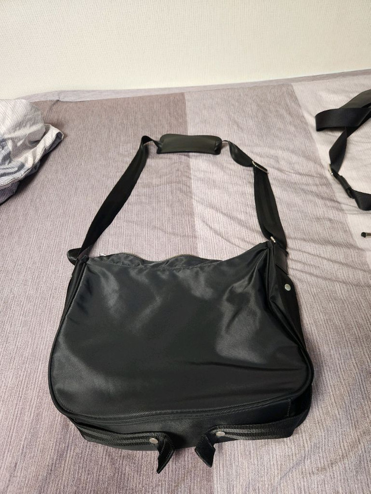 웨이비니스 멀티지퍼백 팝니다 이미지