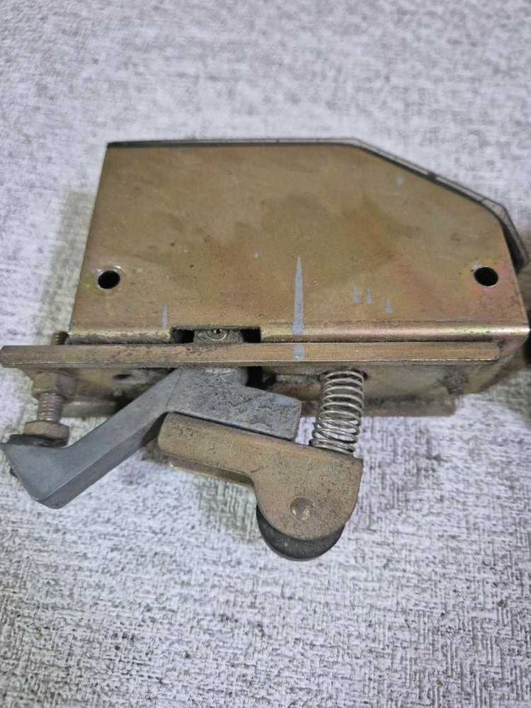 엘리베이터 도어 인터록 스위치 2개 세트 카락장치 기계식 인터락 산업용 부품 이미지